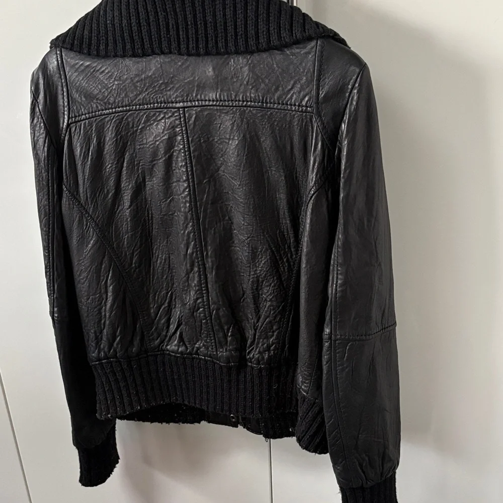 Michael Kors Black Leather Jacket with Ribbed Collar size L - Picture 4 of 9